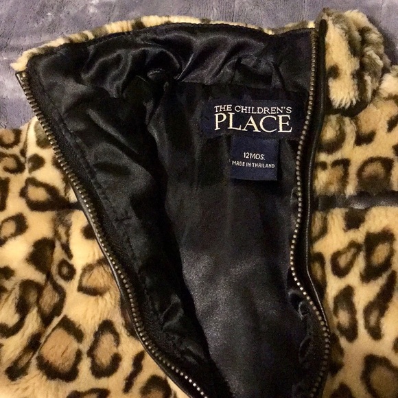 THE CHILDREN’S PLACE Full Zip Leopard Coat EUC 12M - Picture 5 of 6